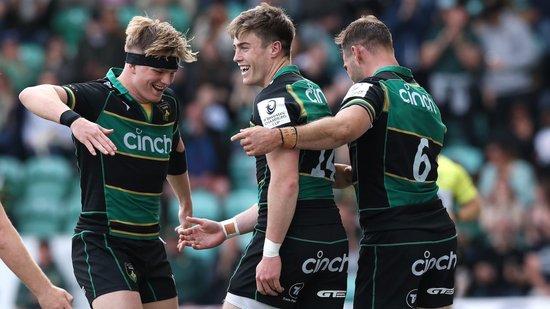 Saints celebrate a try