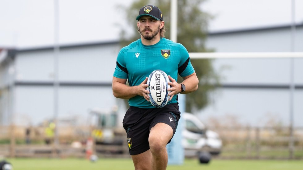 Ollie Sleightholme of Northampton Saints